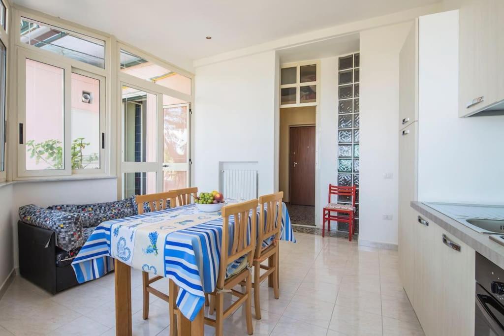 Casa Panoramica Lägenhet Castellammare di Stabia Exteriör bild