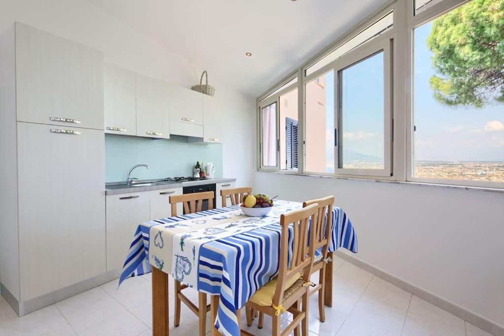 Casa Panoramica Lägenhet Castellammare di Stabia Exteriör bild