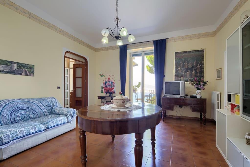 Casa Panoramica Lägenhet Castellammare di Stabia Exteriör bild